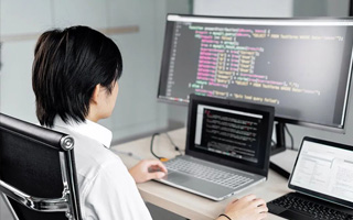 南安 ,php声明和调用变量的符号是什么？